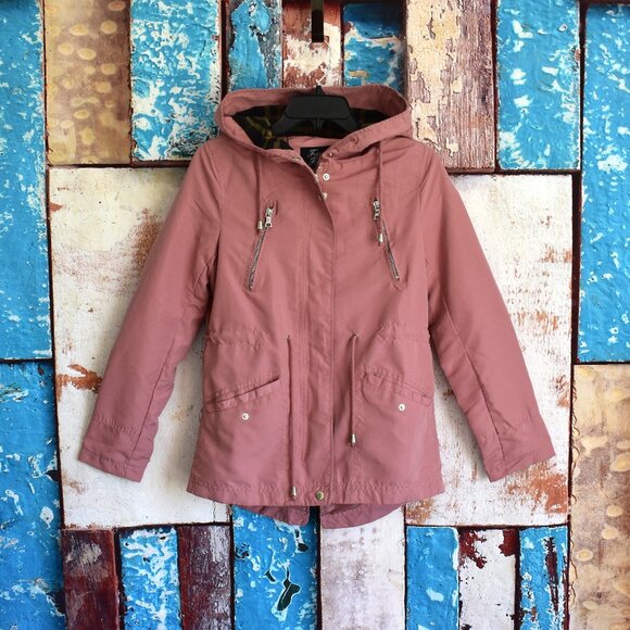 Women's Forever Flower Jacket Outerwear Full Zip Hoodie MEDIUM Pink NEW - Picture 1 of 13